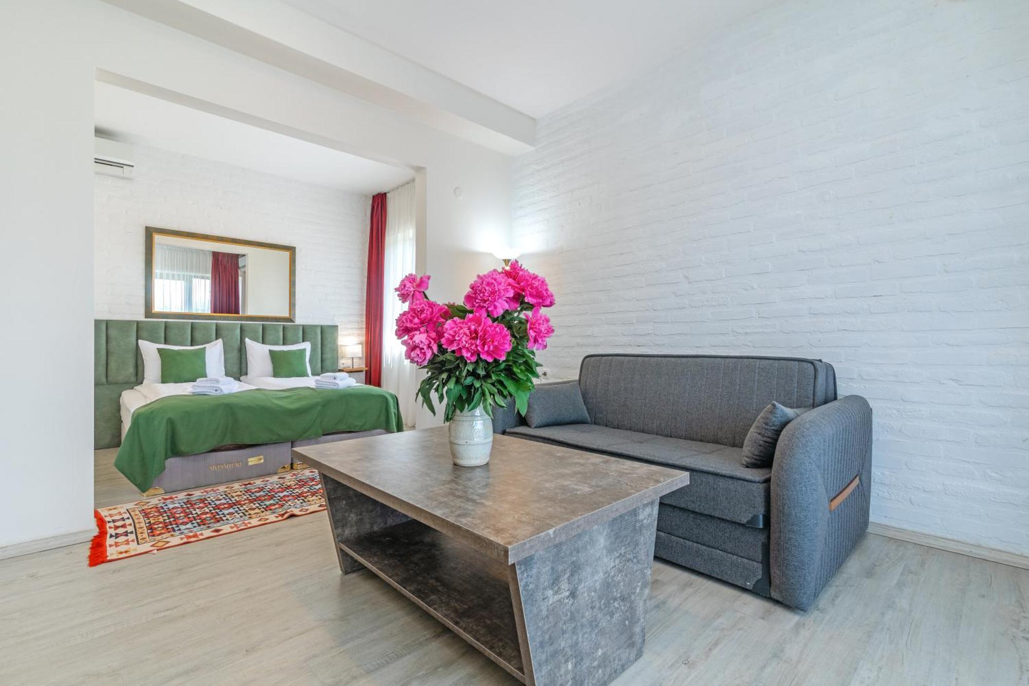 Chateau Mosmieri Hotel & Winery Telavi Bilik gambar